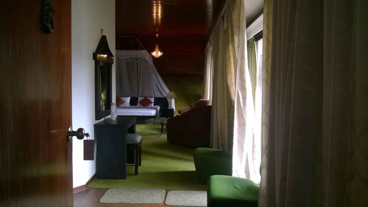 Nilani Hotel Ratnapura Extérieur photo