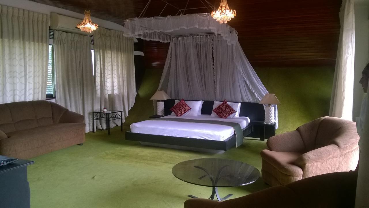 Nilani Hotel Ratnapura Extérieur photo