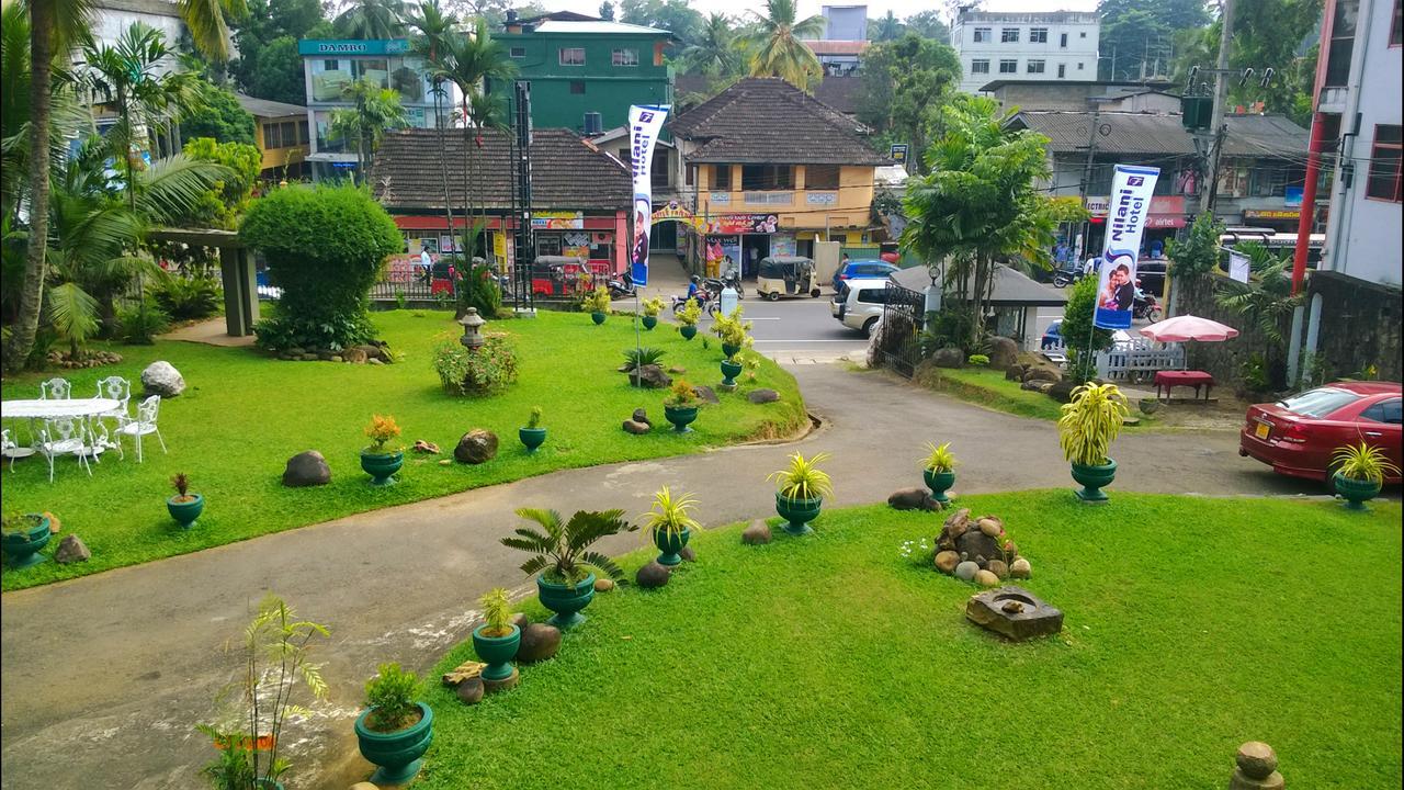 Nilani Hotel Ratnapura Extérieur photo