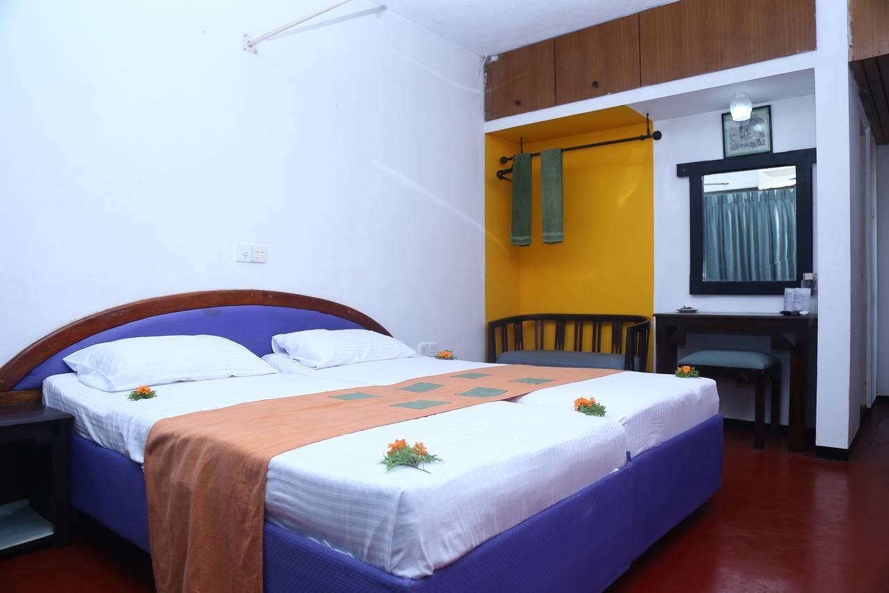 Nilani Hotel Ratnapura Extérieur photo